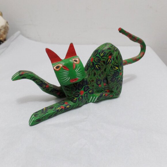 Oaxacan Alebrije Hand Carved Hand Painted Wood Cat Sculpture - Picture 1 of 13